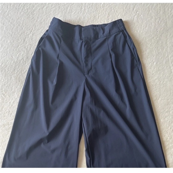 Athleta Pinnacle Pleated High Waisted Trousers - Picture 3 of 7